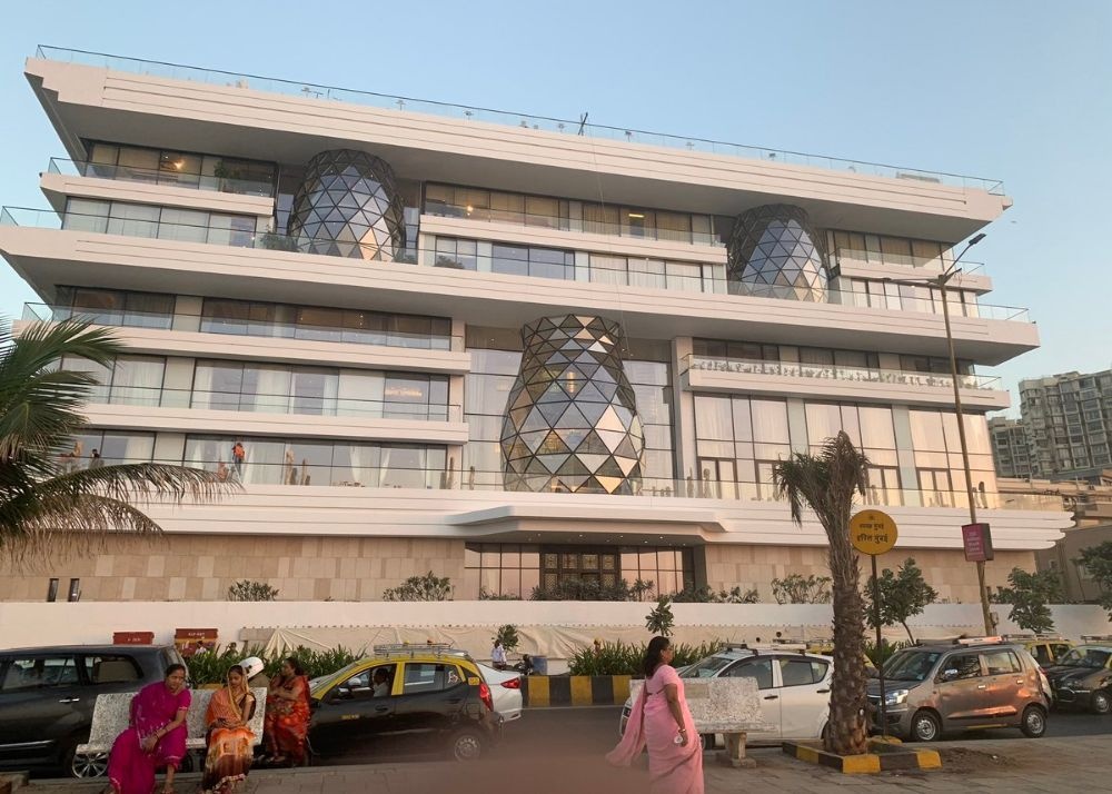 Dinh thu xa hoa cua con gai ty phu giau nhat chau A anh 1