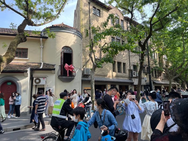 Chuyển đi nơi khác vì nhà bất ngờ thu hút người đến check-in ảnh 2 Chuyen di noi khac vi nha bat ngo thu hut nguoi den check-in anh 2