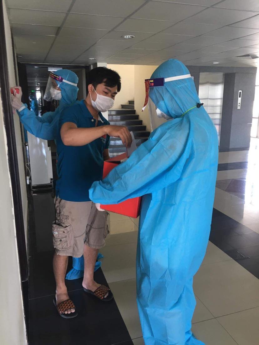 nữ sinh viên Huế đi bầu cử lần đầu từ khu cách ly ảnh 2 nu sinh vien Hue di bau cu lan dau tu khu cach ly anh 2