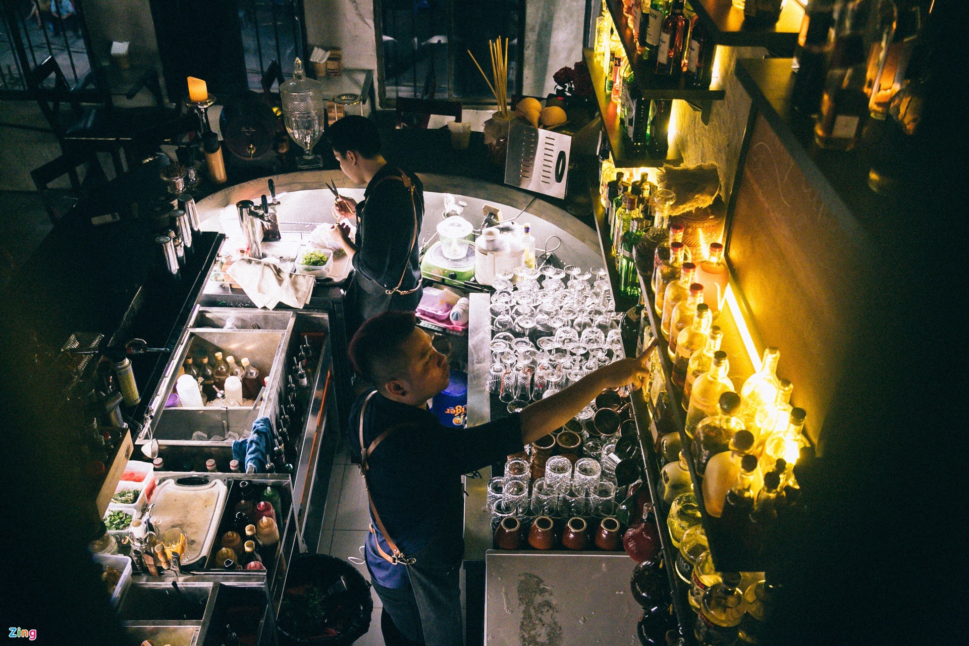 gioi tre goi cocktail ve nha de chill mua dich anh 5