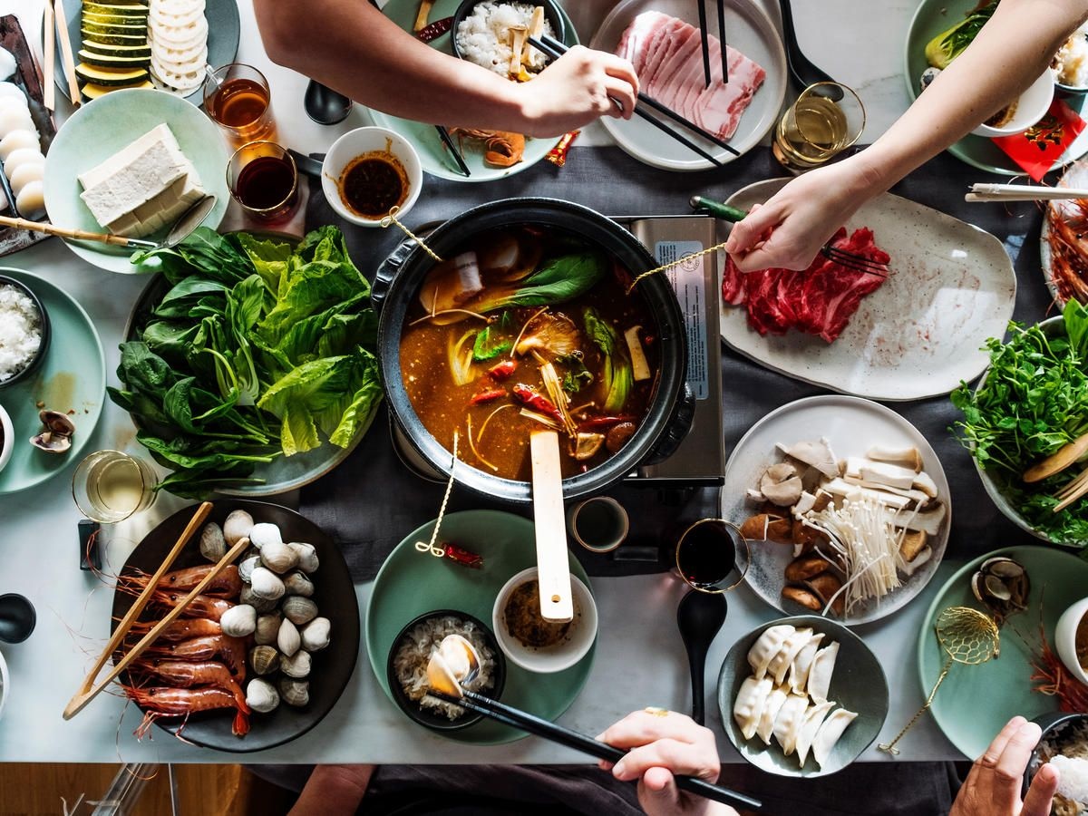 Cuộc vui nhậu nhẹt lây lan Covid-19 trên bàn ăn ảnh 3 Cuoc vui nhau nhet lay lan Covid-19 tren ban an anh 3