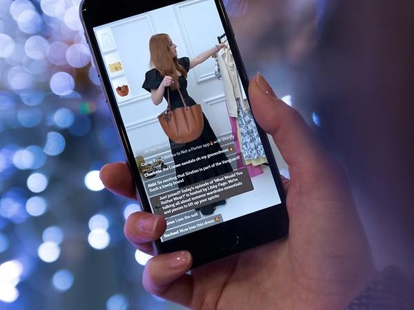 singapore hoi hot livestream ban hang anh 3