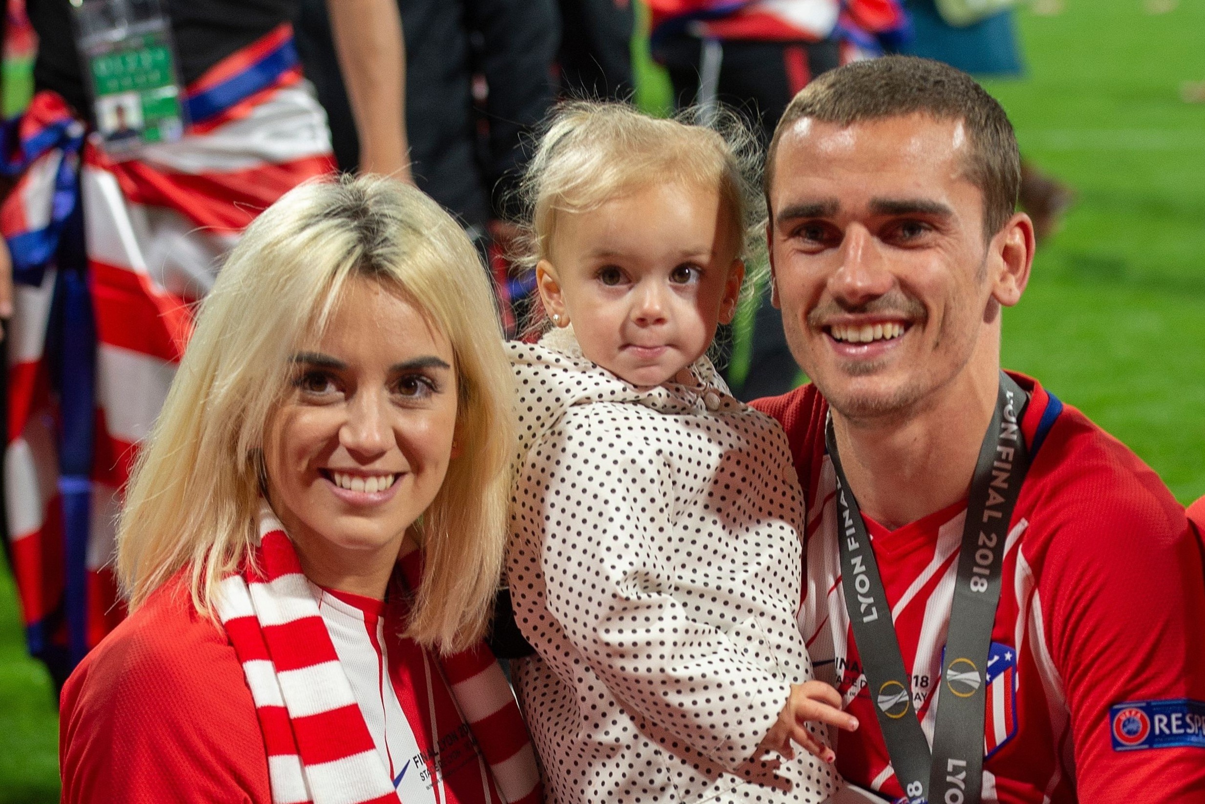 Chuyen tinh tu nam 17 tuoi cua tien dao tuyen Phap hinh anh