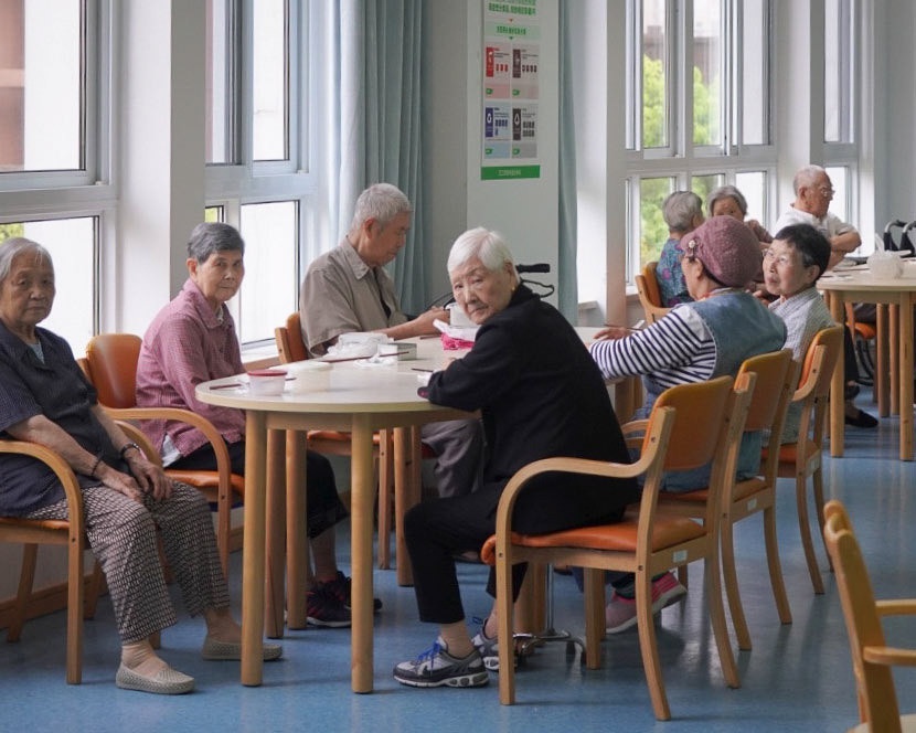 bao mau loi dung,  lua tinh nguoi gia Trung Quoc anh 4