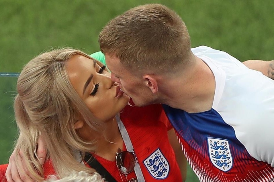 Hon nhan hanh phuc cua nguoi gac den tuyen Anh hinh anh