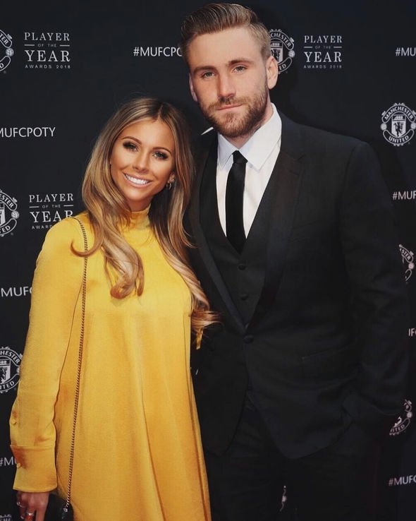 ban gai cua hau ve luke shaw anh 6