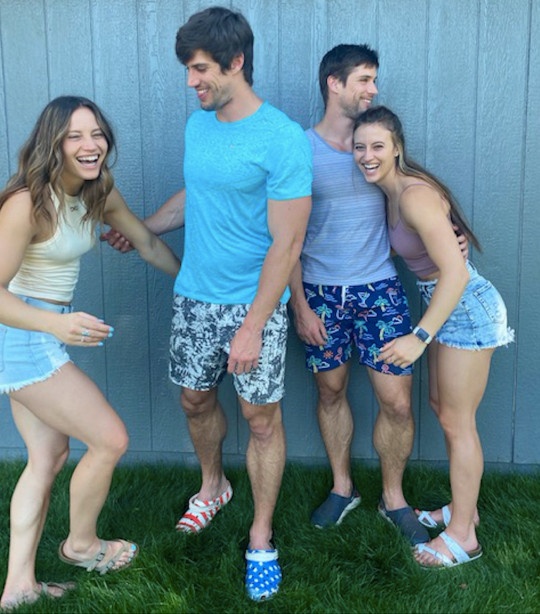 Hai cặp song sinh Mỹ cùng yêu nhau ảnh 2 Hai cap song sinh My cung yeu nhau anh 2