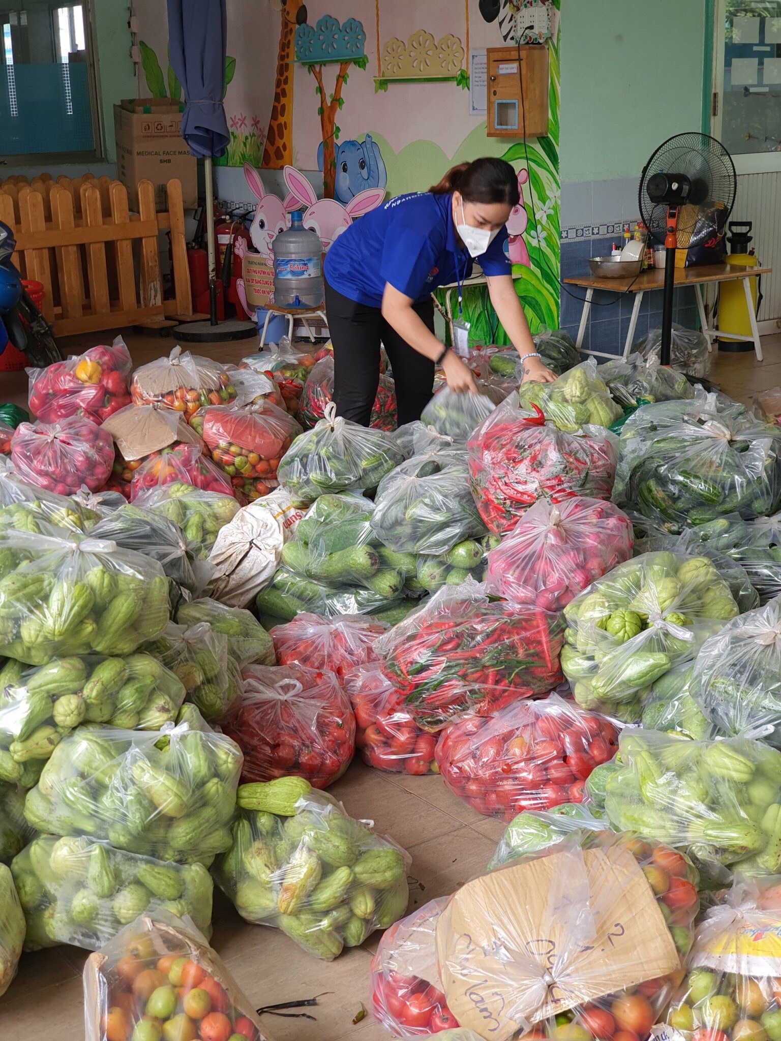 F0 khoi benh tiep tuc tham gia tinh nguyen chong dich anh 3