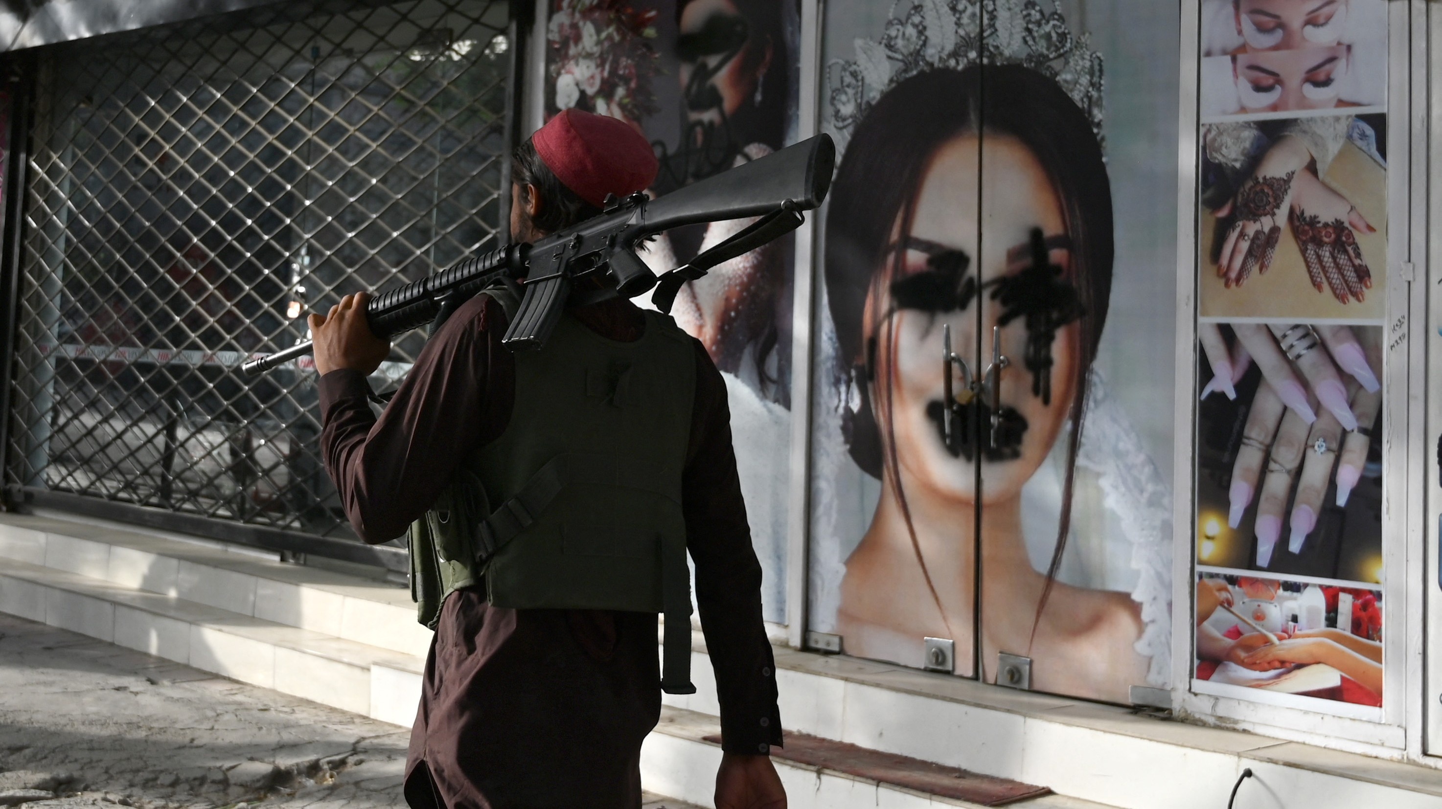 người đồng tính Afghanistan lo sợ bị Taliban giết ảnh 1 nguoi dong tinh Afghanistan lo so bi Taliban giet anh 1