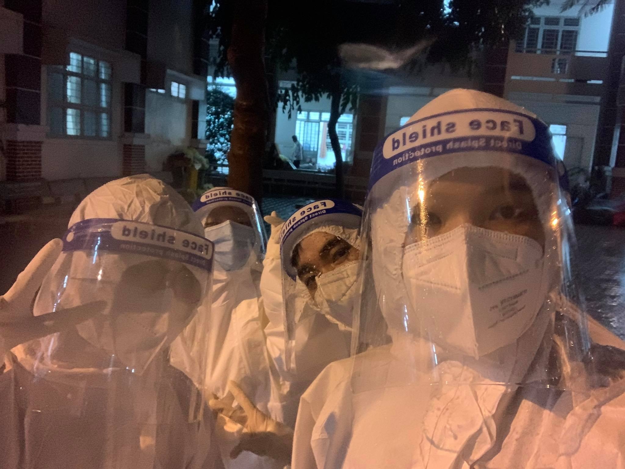 TNV TP HCM  lau don san sau con mua lon anh 3