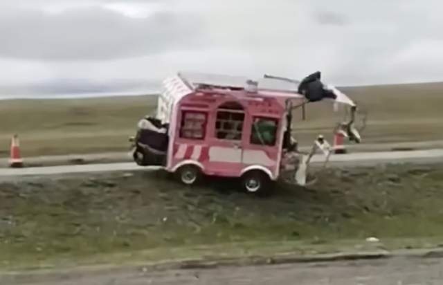 Nu vlogger Trung Quoc thiet mang khi dang livestream di du lich anh 2