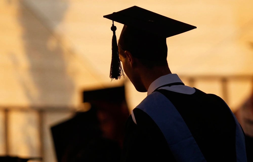 nam thanh thieu nien my lien tuc bo do dai hoc anh 3