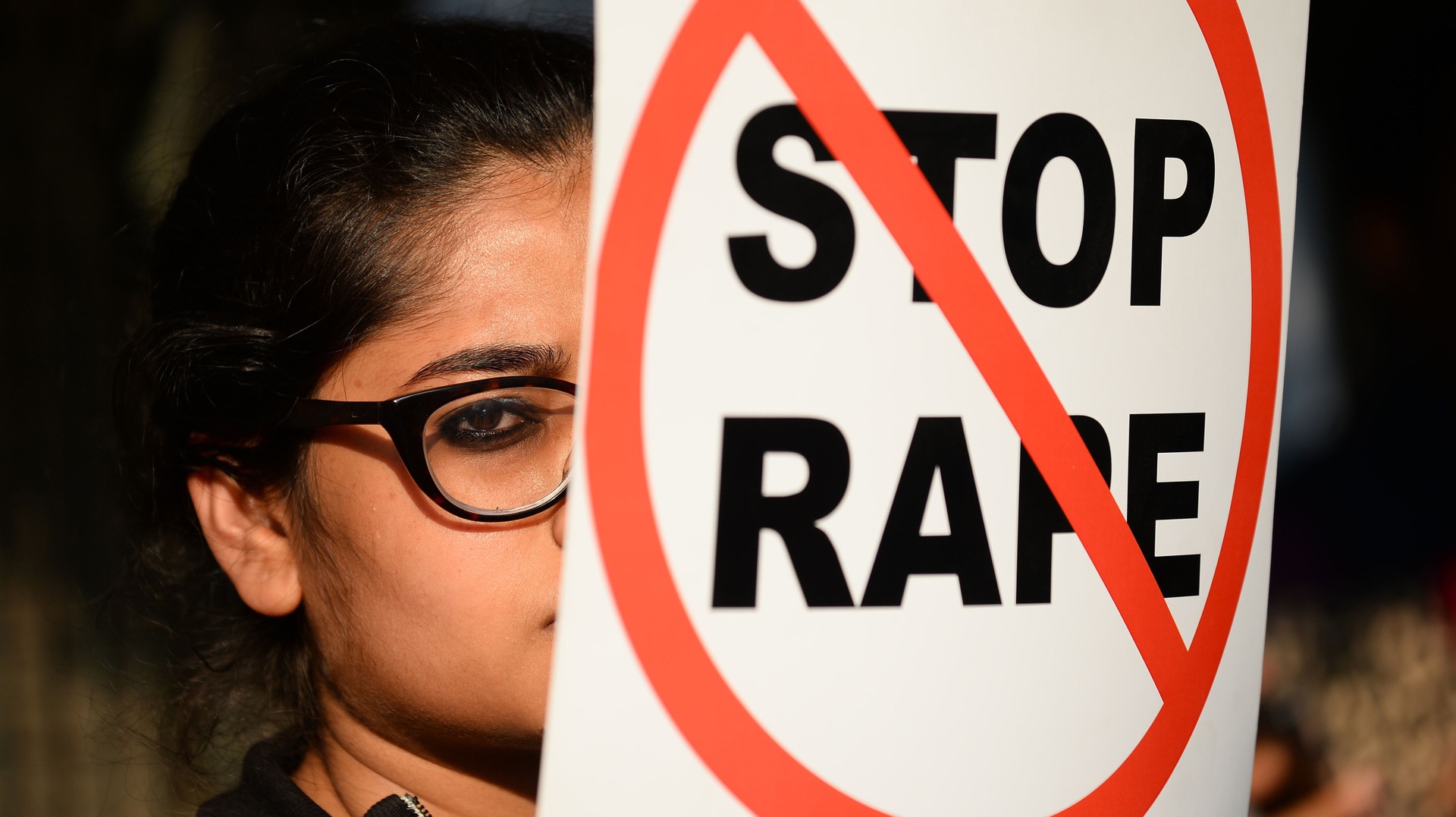 'Hieu ung nguoi ngoai cuoc' o cac vu tan cong tinh duc phu nu anh 3