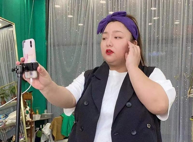 Co gai 110 kg noi tieng nho livestream ban do cho phu nu ngoai co hinh anh