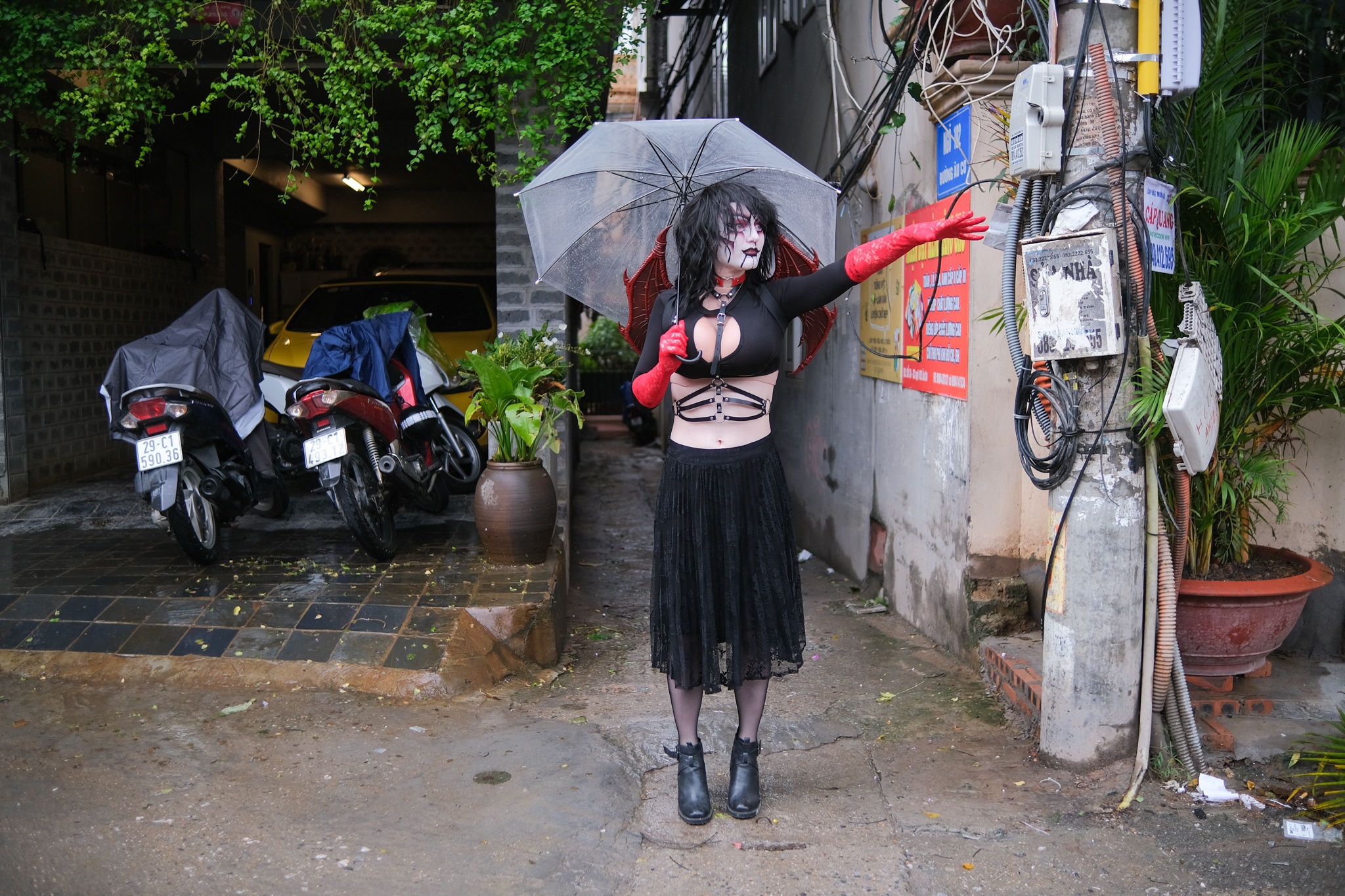 ngay ban ron cua tho trang diem dip Halloween anh 8