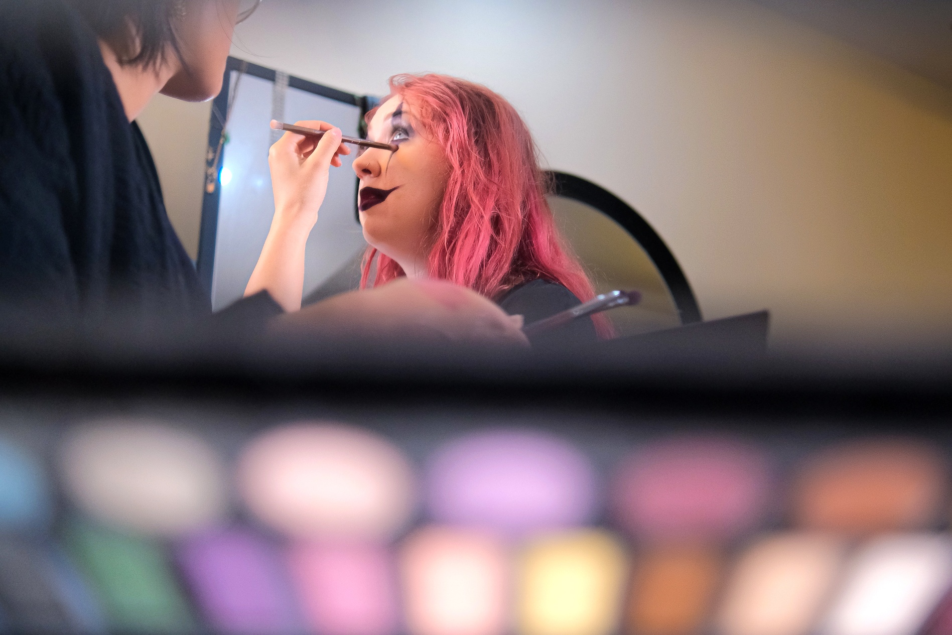 ngay ban ron cua tho trang diem dip Halloween anh 10