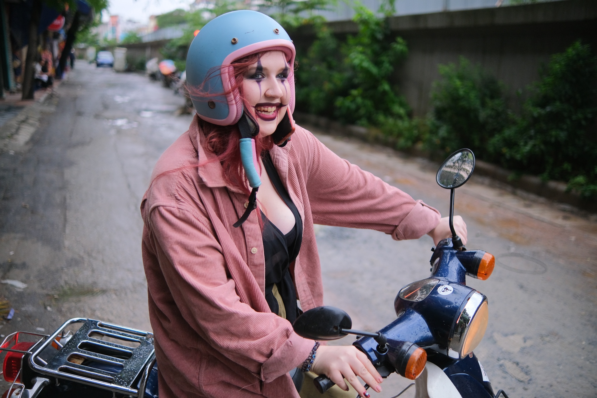 ngay ban ron cua tho trang diem dip Halloween anh 12