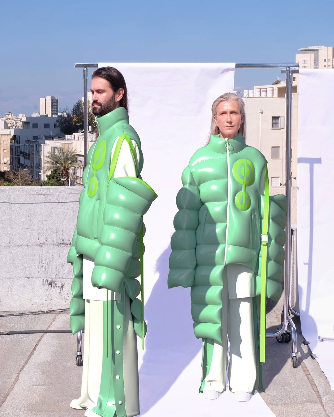 Xu hướng mua quần áo ảo để sống ảo ảnh 6 Xu huong mua quan ao ao de song ao anh 6