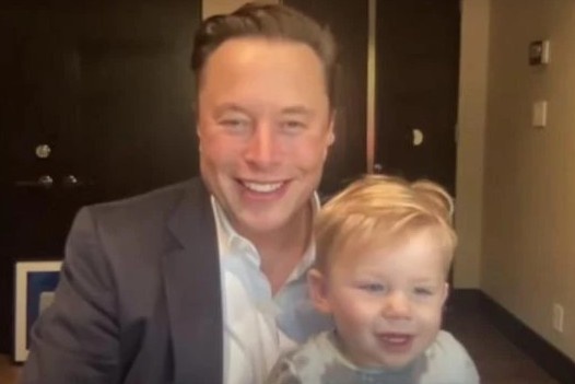 Ty phu Elon Musk vua be con vua hop online hinh anh