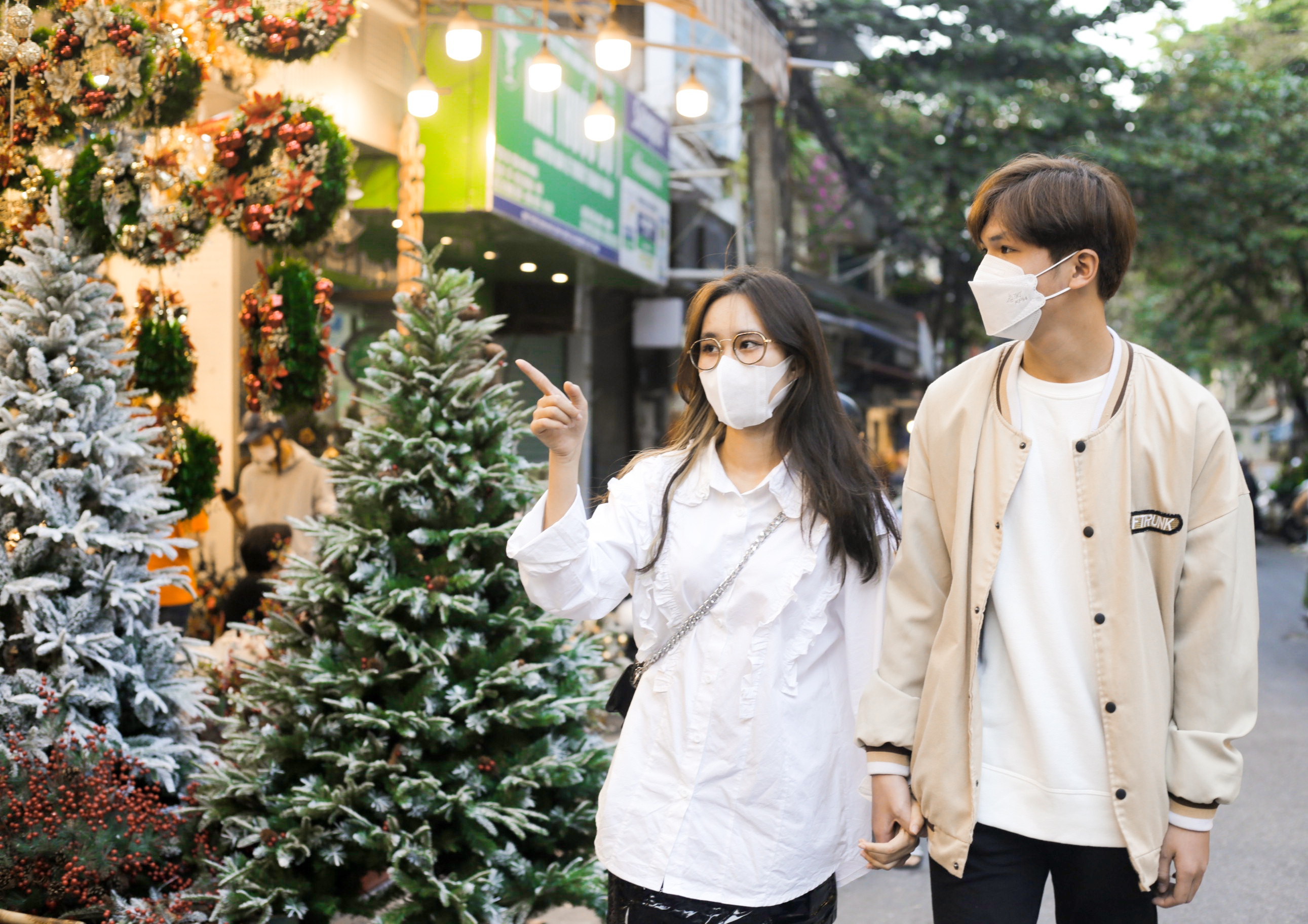 Gioi tre keo len Hang Ma check-in Noel som anh 7