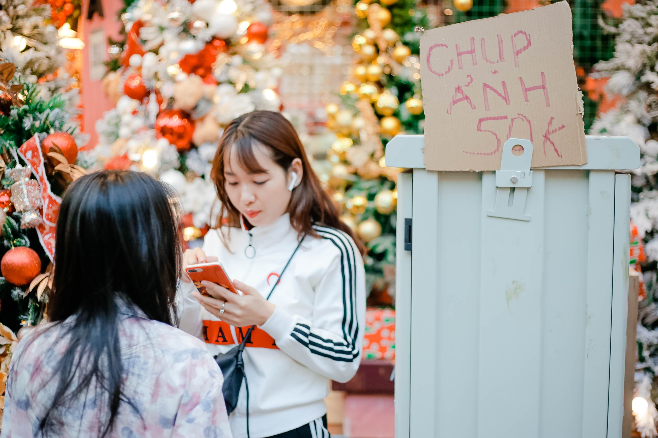 Gioi tre keo len Hang Ma check-in Noel som anh 4