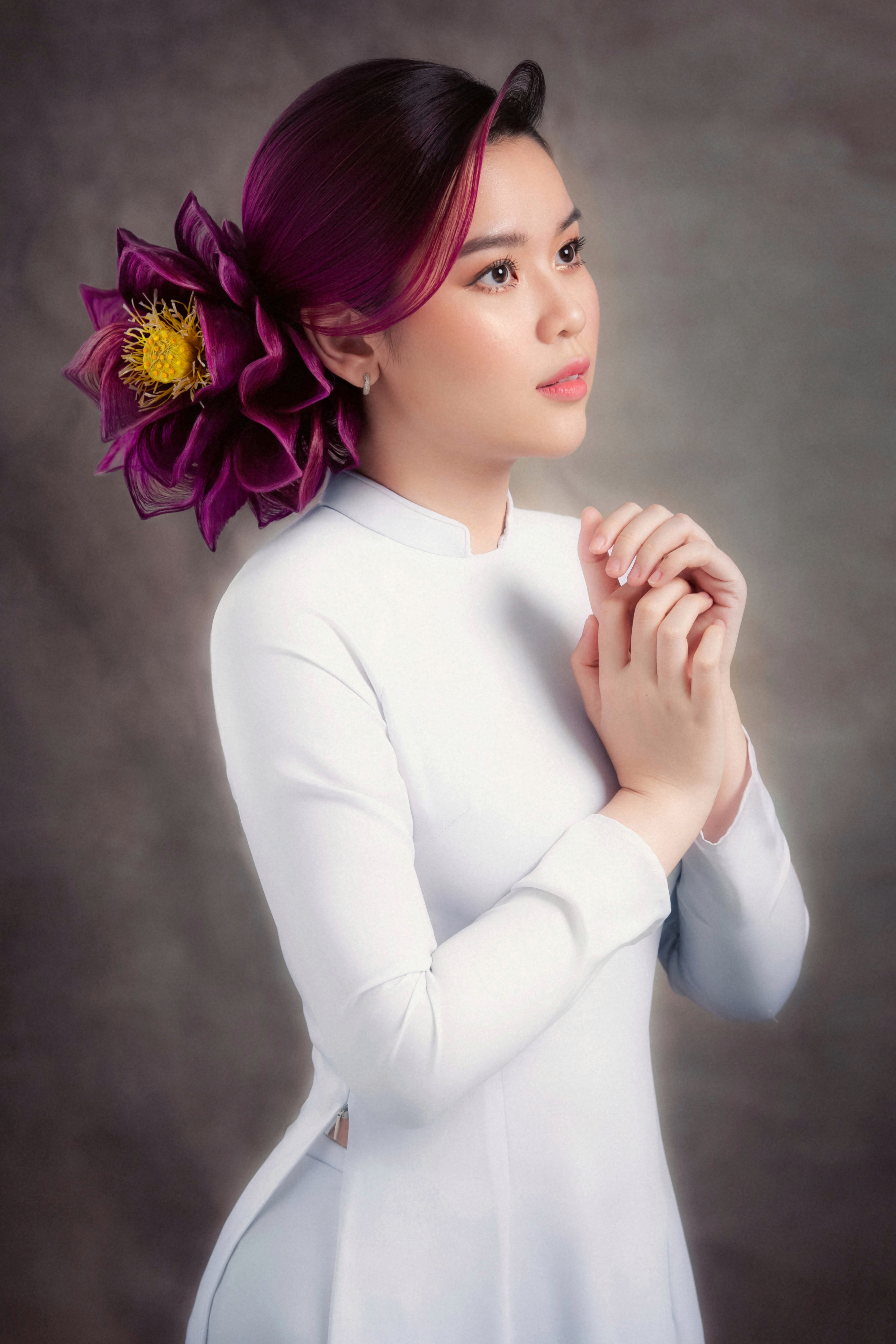 chang trai thiet ke toc thanh hinh hoa sen,  non la anh 6