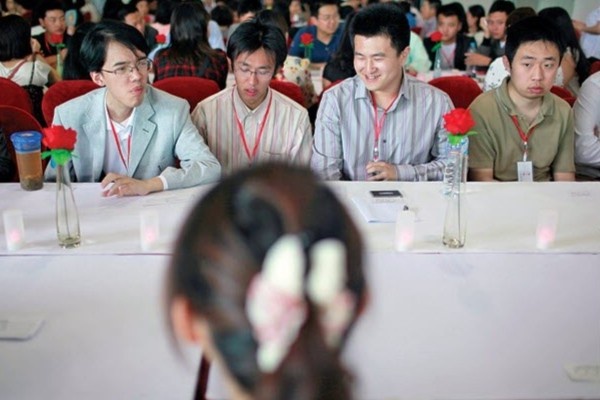 thanh pho o Trung Quoc thu thap du lieu hen ho cho nguoi doc than anh 3