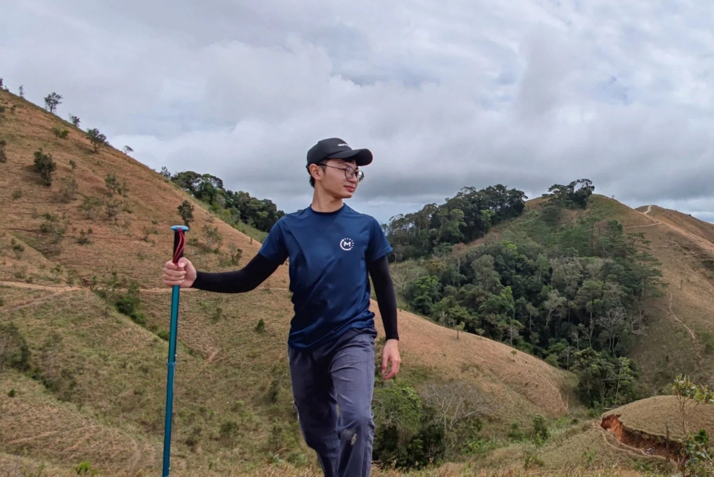 Trekking de thoat canh luoi van dong sau dich hinh anh