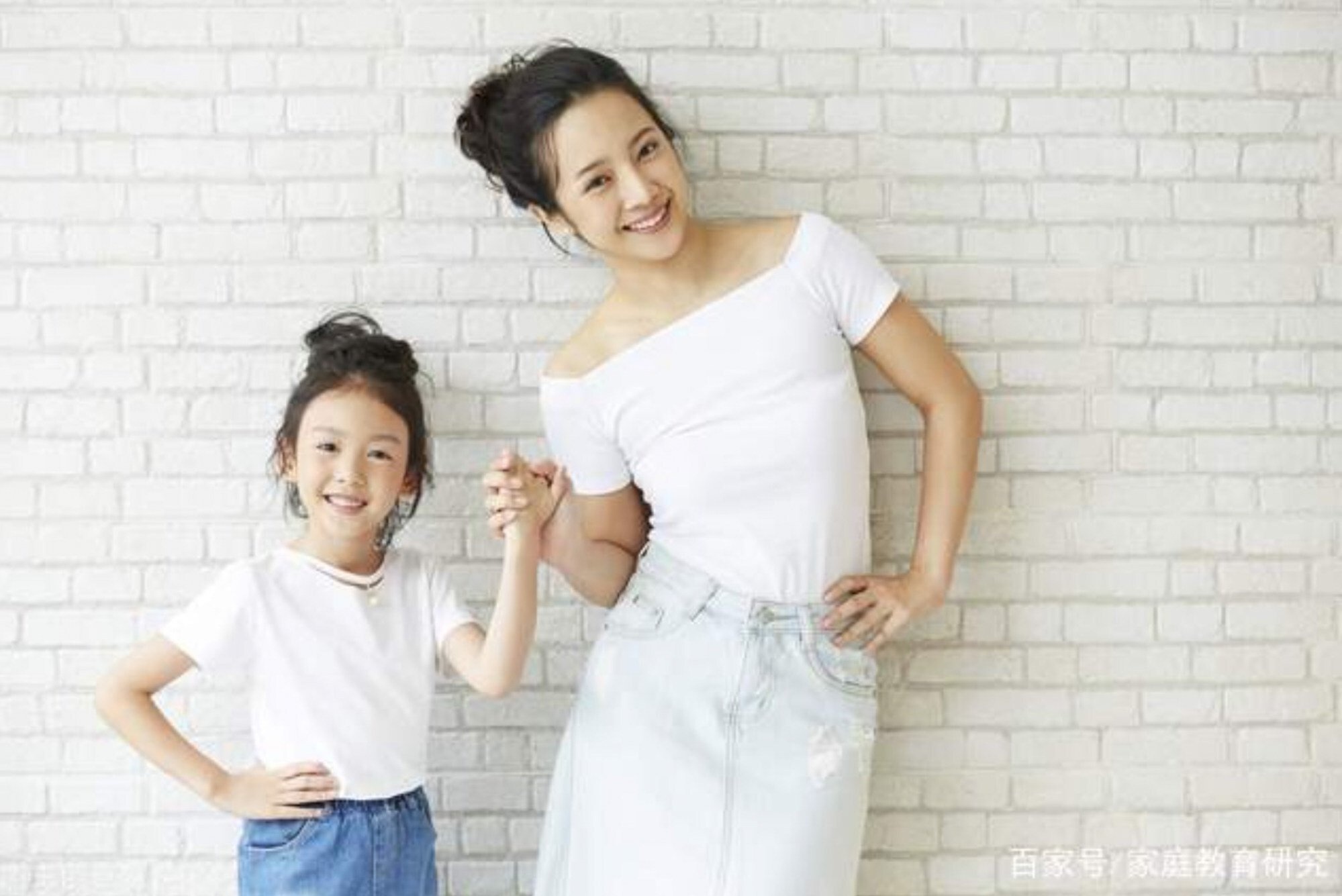 Bi chi trich 'gia dinh khong tron ven' vi lam me don than anh 2