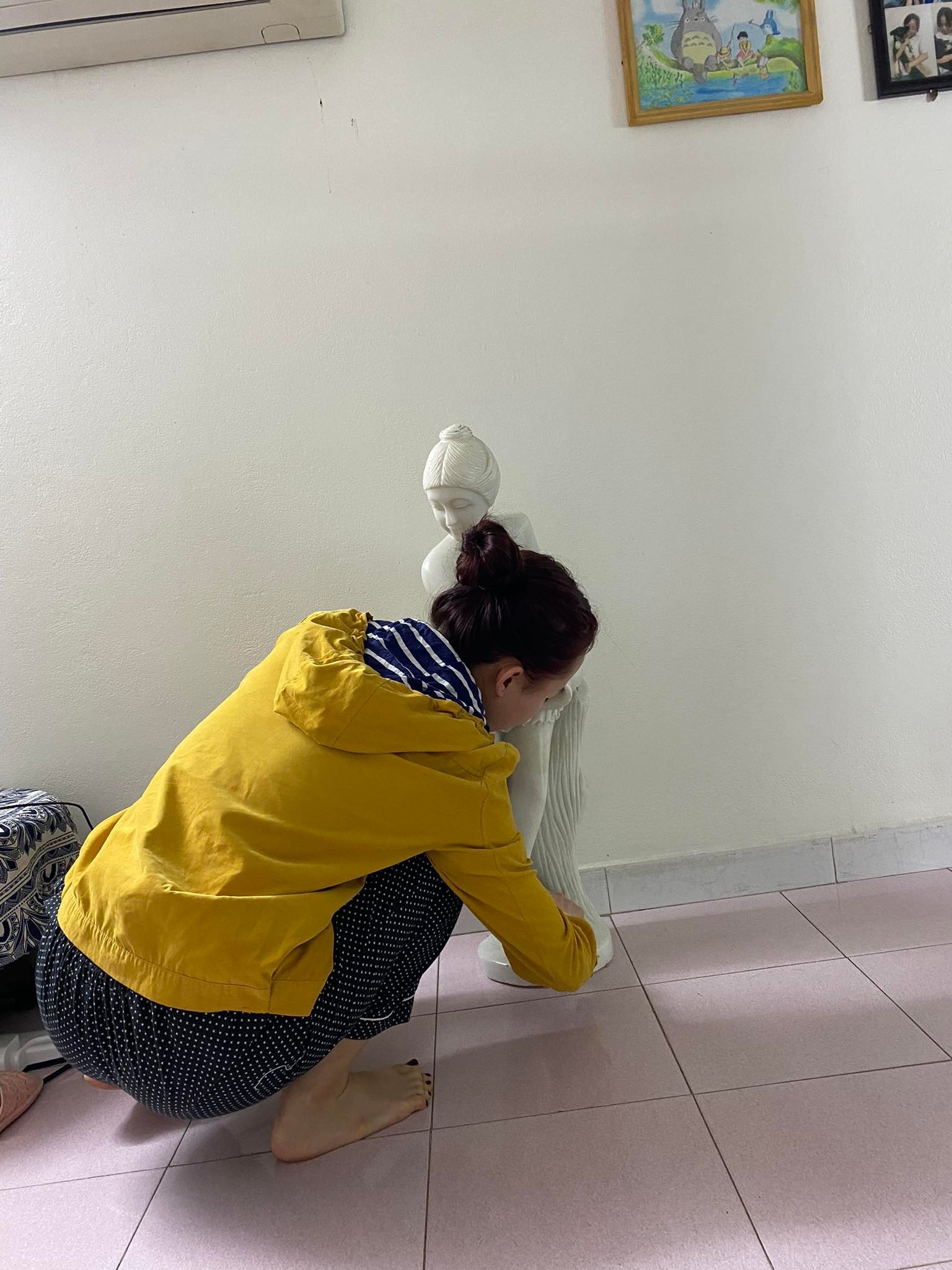 Met moi vi don dep nha den dem giao thua anh 6