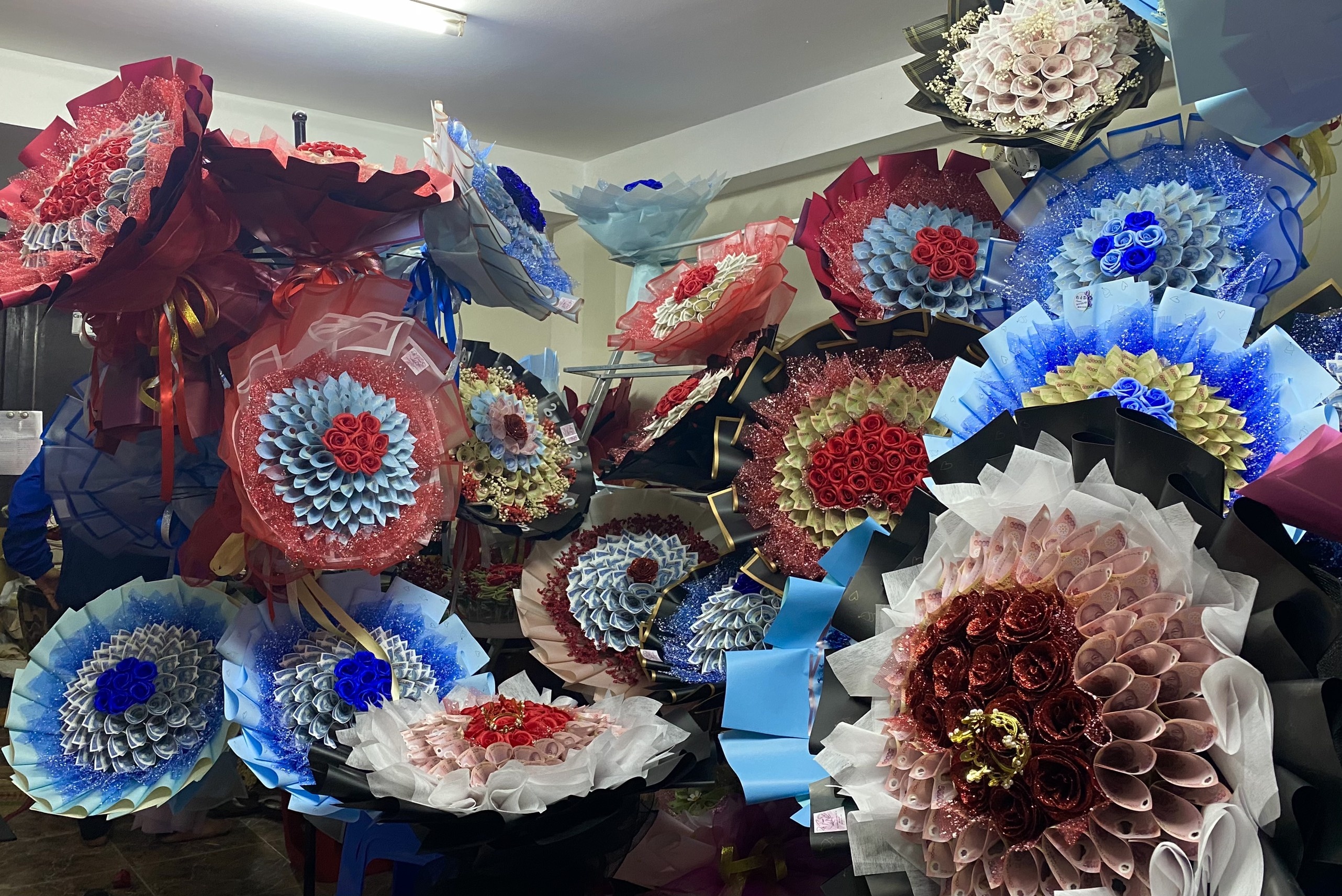 Hoa tien that,  hoa dau tay dat khach dip 8/3 anh 2