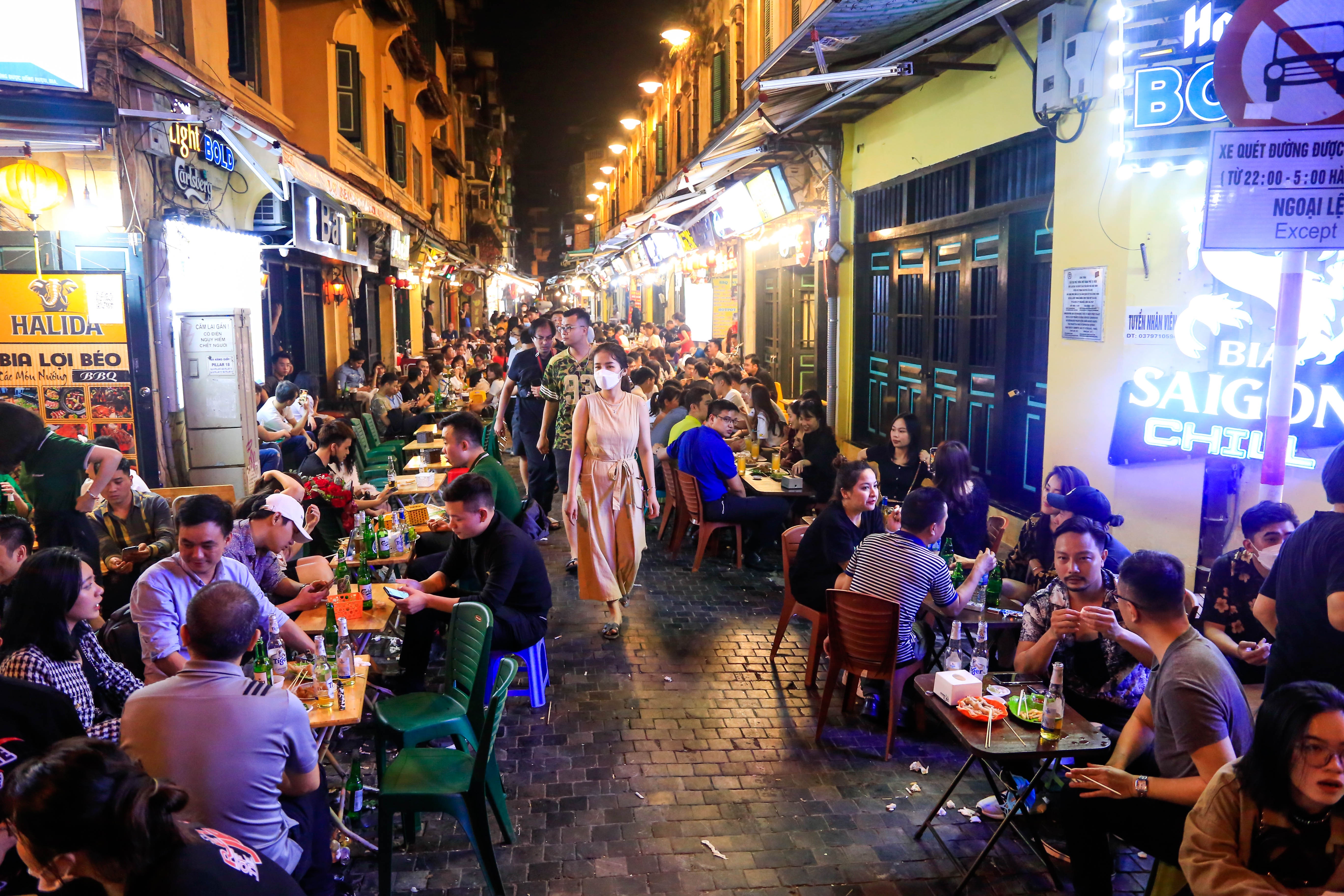 gioi tre Ha Noi do ve Ta Hien cuoi tuan anh 1