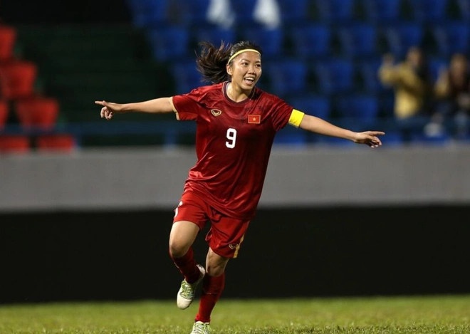 Nu VDV thiet thoi khi choi the thao anh 2