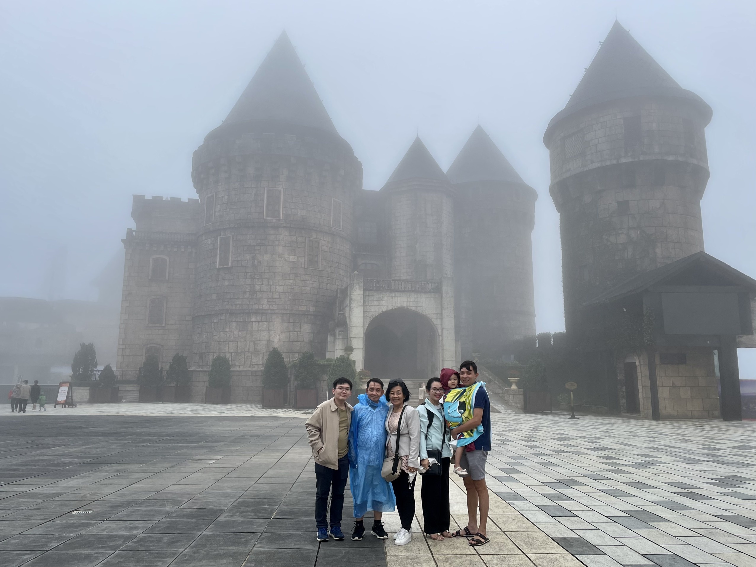 Di du lich som ne dip nghi le anh 1