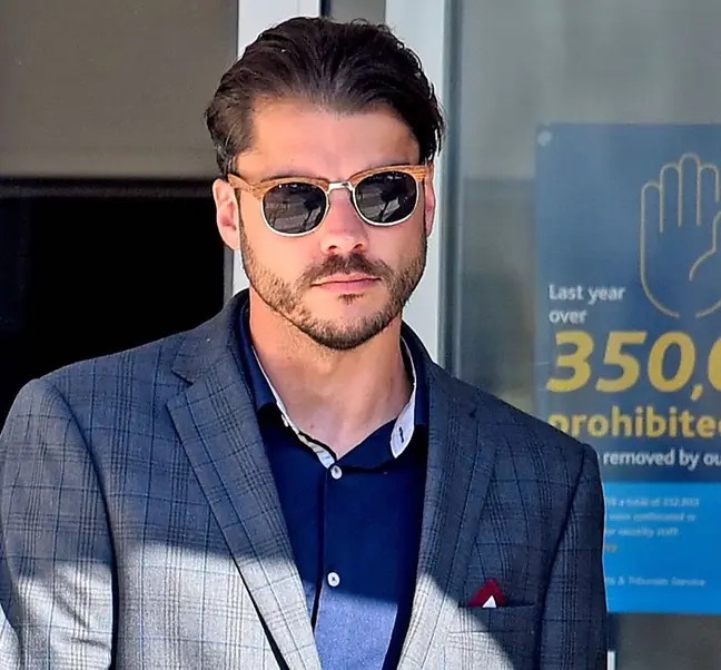 ke lua dao tinder cua nuoc anh anh 1