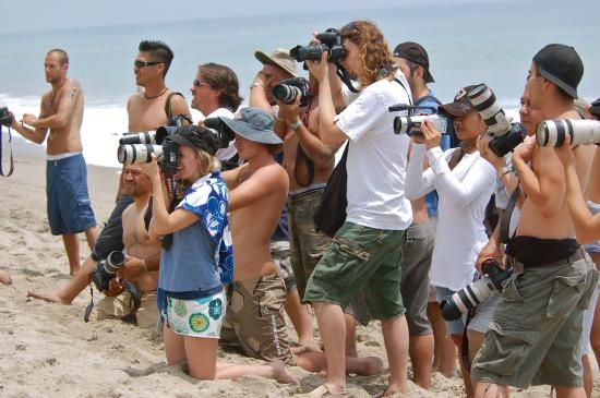 noi kho cua nguoi noi tieng khi di trang mat anh 4