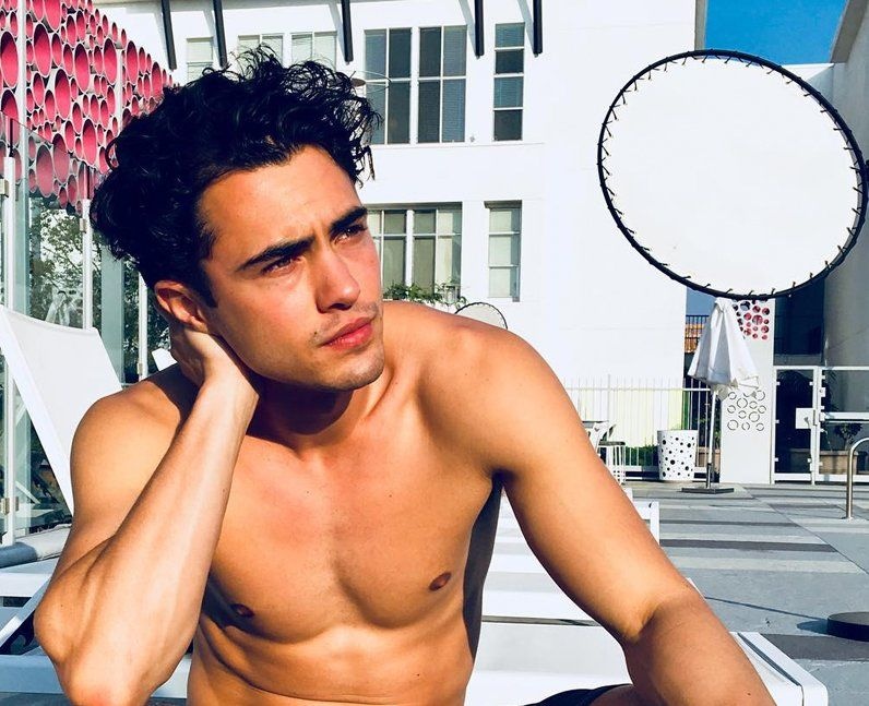 nam nguoi mau dau tien cua Victoria's Secret anh 2