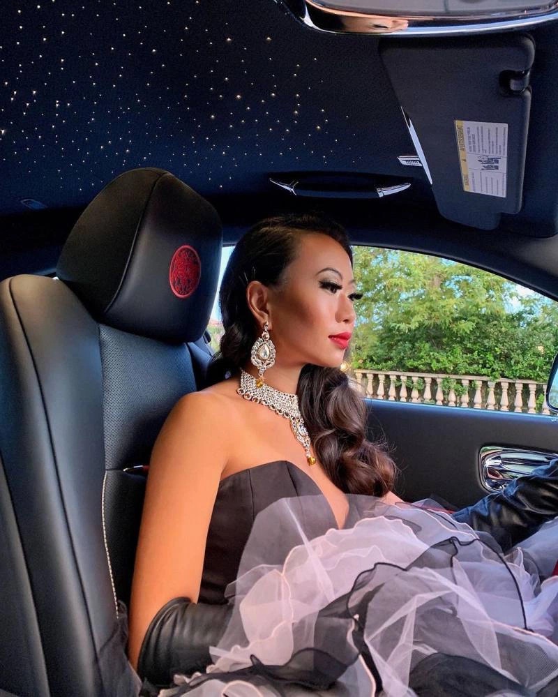 Nữ triệu phú kiện nhà sản xuất show giới siêu giàu châu Á ảnh 2 Nu trieu phu kien nha san xuat show gioi sieu giau chau A anh 2