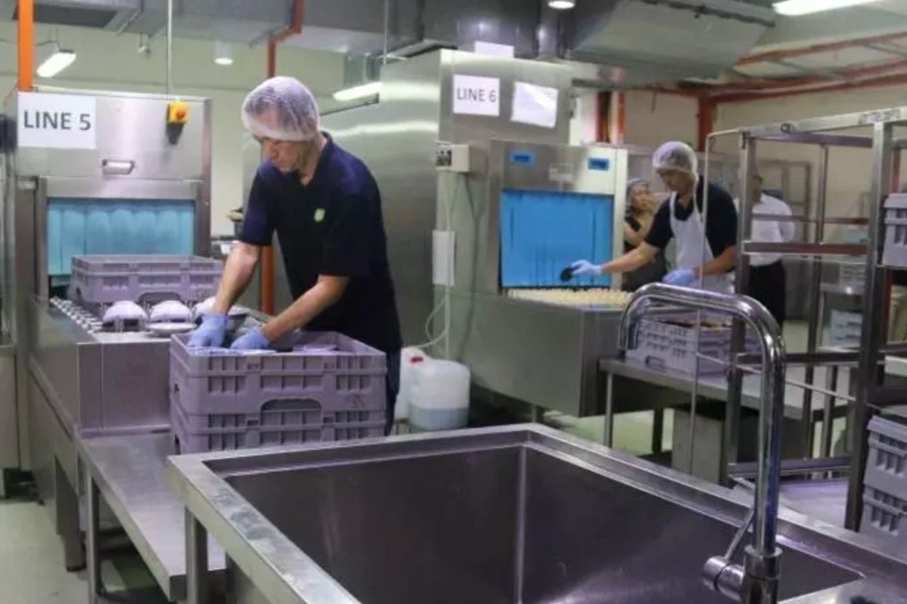 Luong nghin do cung kho tim nguoi rua bat o Singapore hinh anh