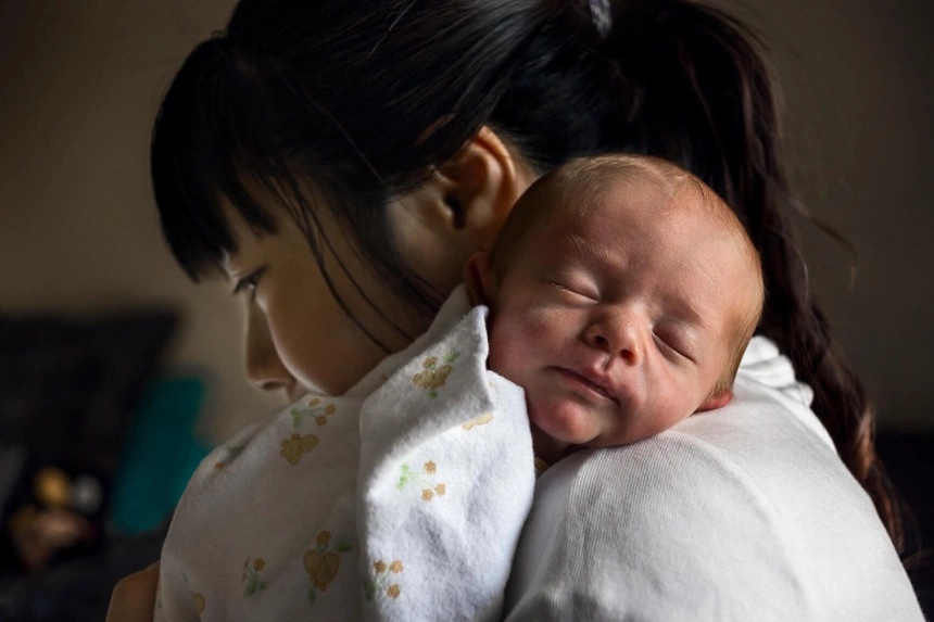 phu nu nhat ban bi mat sinh con anh 1