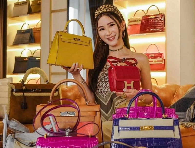 Can phong chua toan do hieu cua nu dai gia Singapore hinh anh