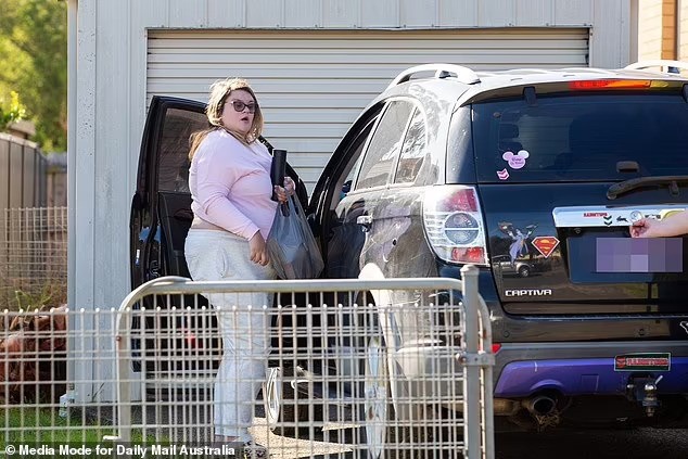 bi tu choi tien thua ke anh 1