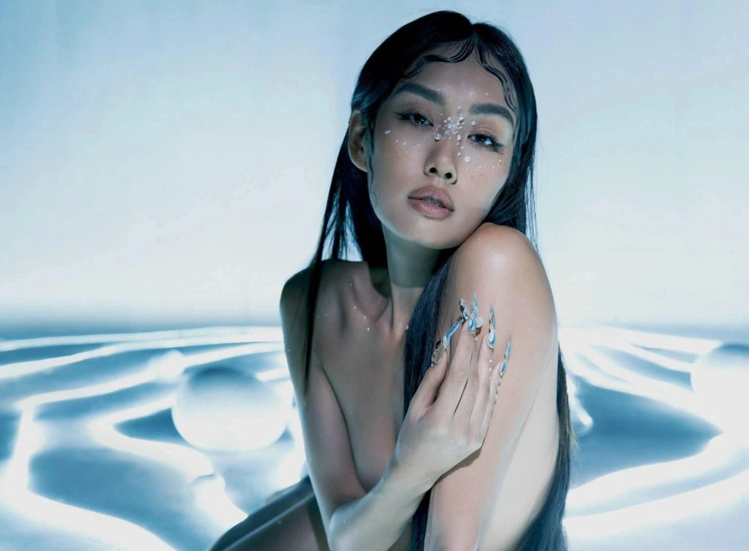 Anh nude nghe thuat la su sang tao nghiem tuc hinh anh