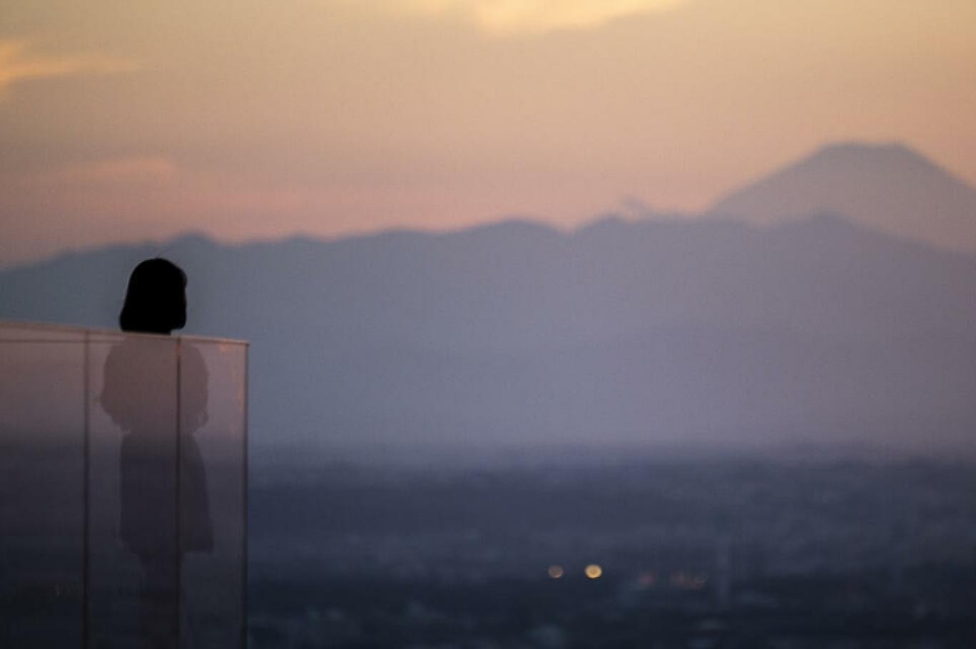 nguoi doc than doi quyen loi anh 1