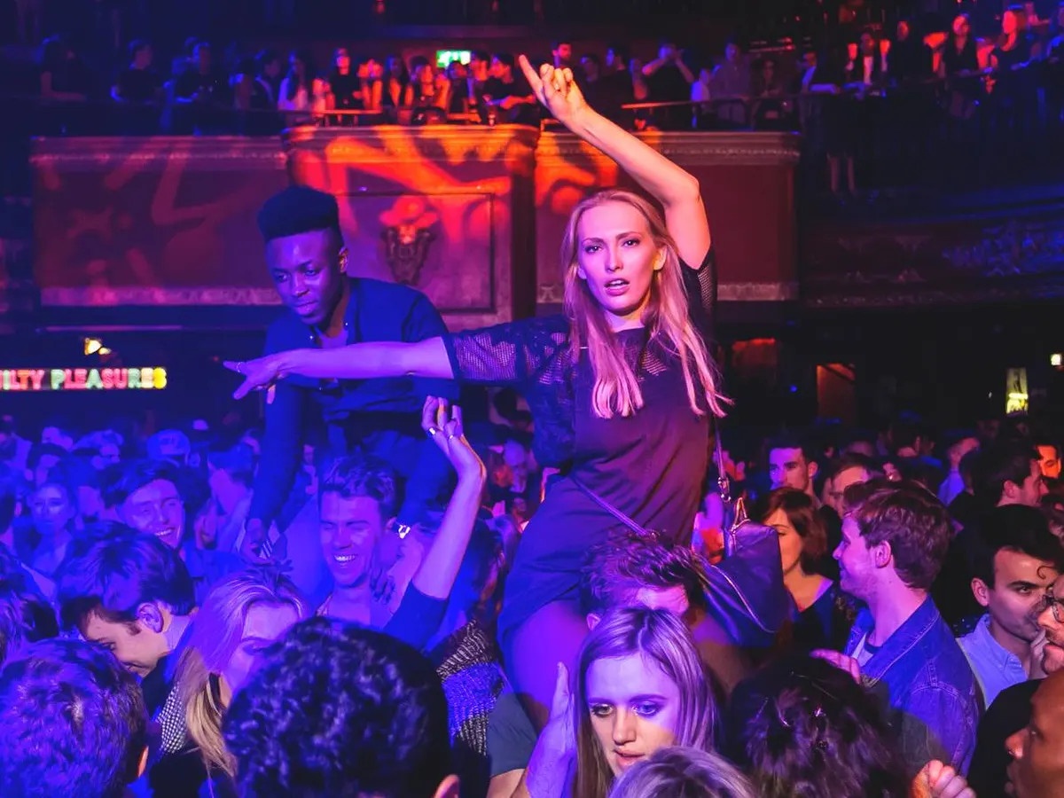 khung hoang nang luong anh 2