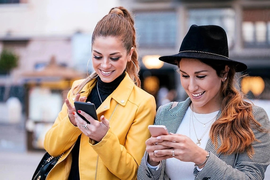 phu nu khong co con anh 2