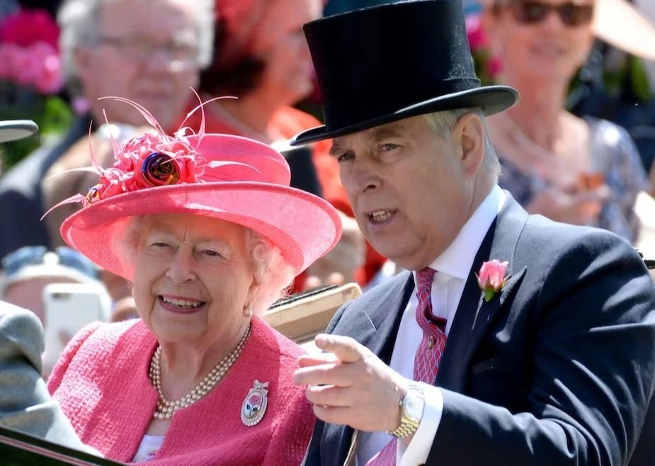 Nguoi con duy nhat khong dam nhan cong viec hoang gia cua Nu hoang Anh hinh anh