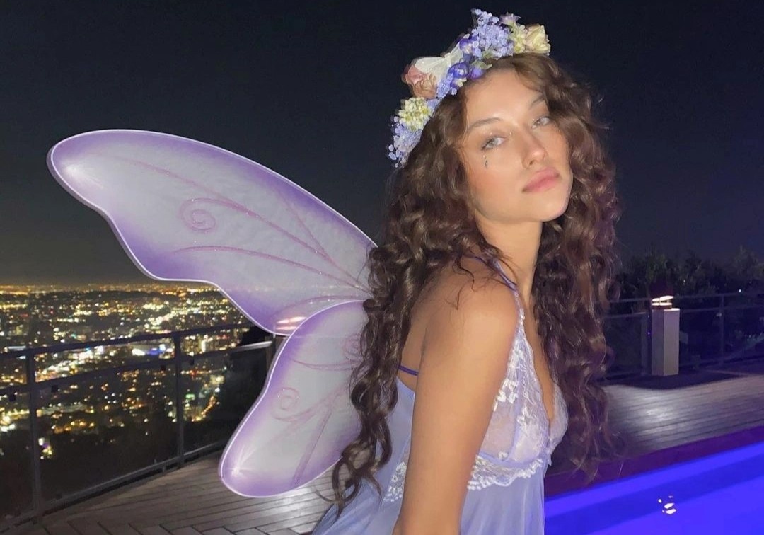 Trao luu hoa trang tien nu dip Halloween bi che phan cam hinh anh