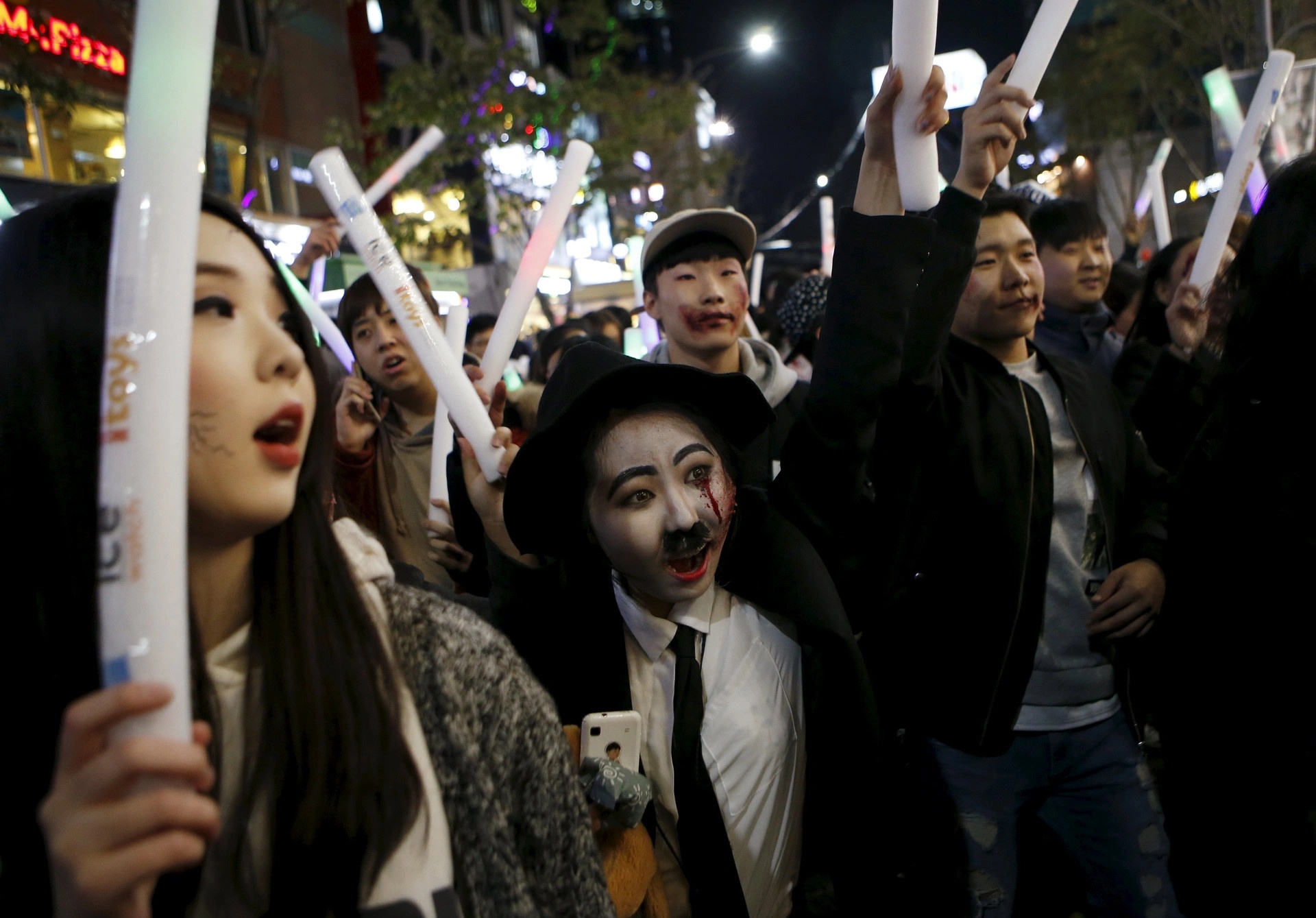 Truoc tham kich Halloween, Itaewon da la dia diem nhieu bat on hinh anh