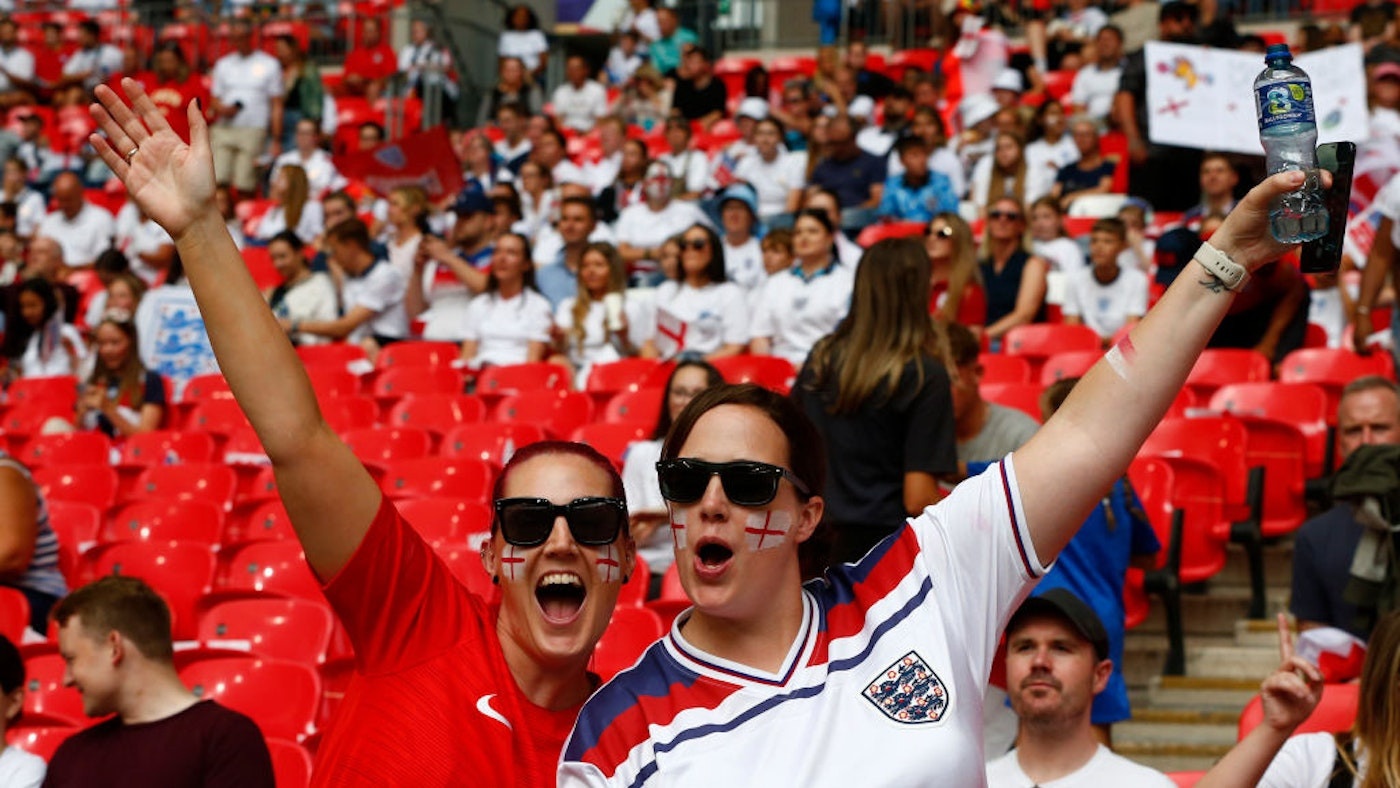 Qatar cam nguoi dong tinh anh 2